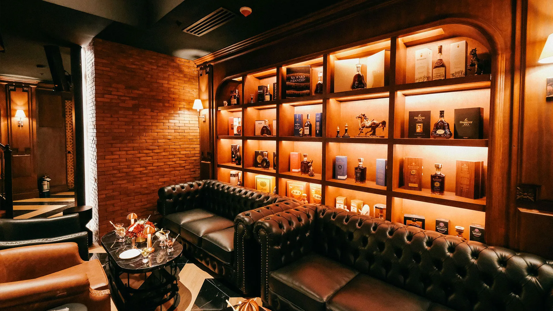 NWR The Whiskey Library